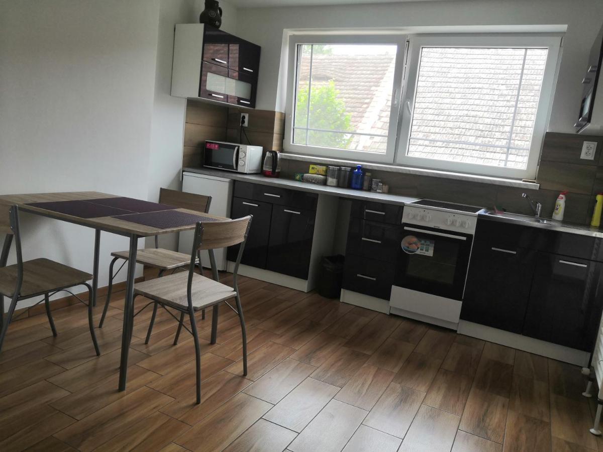 U Moto Makovic Lejlighed Horažďovice Eksteriør billede